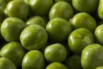 Raw Green Organic English Peas