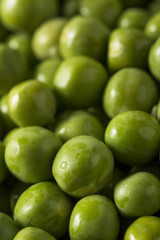 Raw Green Organic English Peas