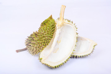 Obraz premium Isolated durian skins on white background.