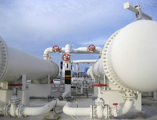 Heat exchangers in a refinery