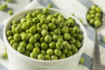 Raw Green Organic English Peas