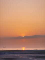 東京都 羽田空港 朝焼け