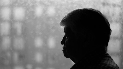 a través del tiempo