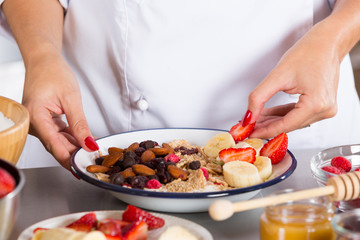 Prepared yogurt dessert with cereals