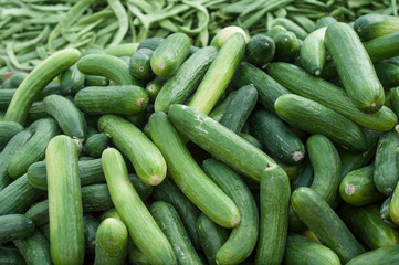 cornichons au marché