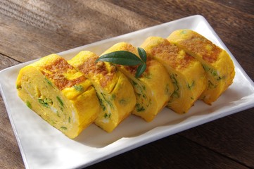 ネギ入り卵焼き　家庭料理