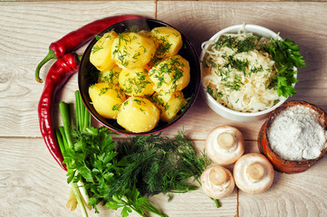 boiled potatoes flavoured with dill . Traditional Russian dish