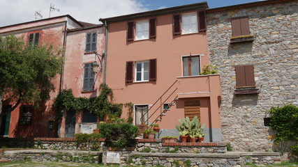 Fototapeta na wymiar Vicoli e case di Grisignana in Croazia