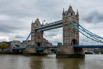 Obraz na płótnie Canvas Tower bridge in london