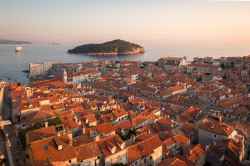 Fototapeta na wymiar Panorama of the old city of Dubrovnik at sunset