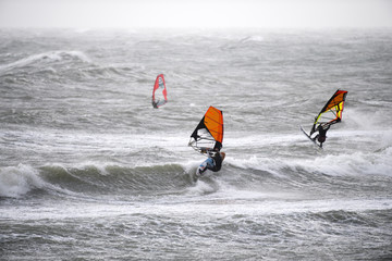 windsurfer in der welle