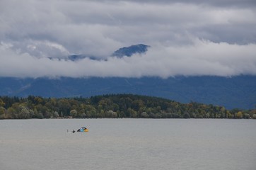 Herbststimmung am Chiemsee - Wolken hängen tief