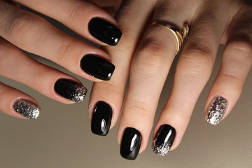 fashion black and gold color manicure design