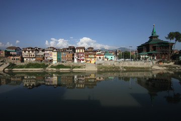 Bank of Jhelum river in Srinagar, Kashmir