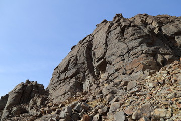 那須岳の登山道 / Steep mountain path in Mt.Nasu