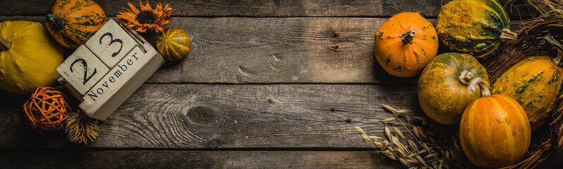 Obraz premium Thanksgiving concept - decorations with pumpkins