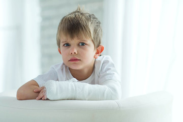 Fototapeta premium Child with an injury 