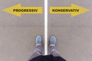 Progressis und konservativ, Pfeile mit Gegenteil Optionen als Wahl auf Strasse, persönliche Perspektive