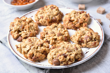 Oatmeal raisin cookies