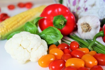 vegetable, fresh vegetables, healthy food, vegetarian food, tomato, basil, pepper, garlic, cucumber, mushrooms, chives, sweet corn, 