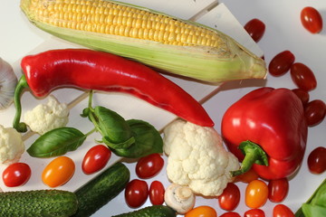 vegetable, fresh vegetables, healthy food, vegetarian food, tomato, basil, pepper, garlic, cucumber, mushrooms, chives, sweet corn, 