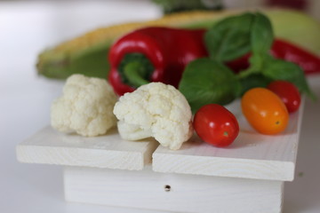 vegetable, fresh vegetables, healthy food, vegetarian food, tomato, basil, pepper, garlic, cucumber, mushrooms, chives, sweet corn, 