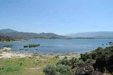 Fototapeta na wymiar La rive orientale du lac de Bafa en Anatolie