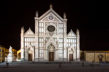 Fototapeta na wymiar Basilica di Santa Croce at night, Florence, Italy