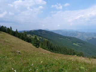 Fototapeta na wymiar The Ukrainian Carpathians. Marmaros ridge.