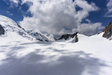 Fototapeta na wymiar The beautiful majestic scenery of the Mont Blanc massif in June. Alps.