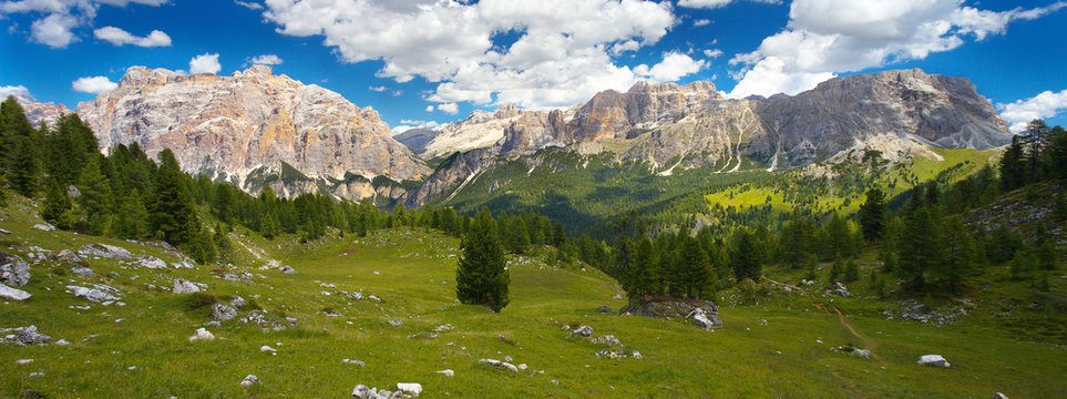View of Piz dles Cunturine and Gipfelkreuz, Dolomites, Italy