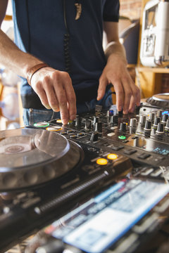 Super DJ