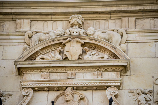 Details of stone sculptures of the facade of the University of Alcal&aacute; de Henares. Madrid, Spain.