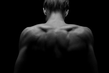 Fototapeta na wymiar weiblicher trainierter Rücken und Schultern, Lowkey