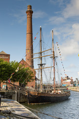 Boat Albert Dock