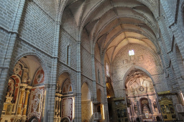 Fototapeta premium Portugal - Evora - Intérieur de l'Eglise de Sao-Francisco - 