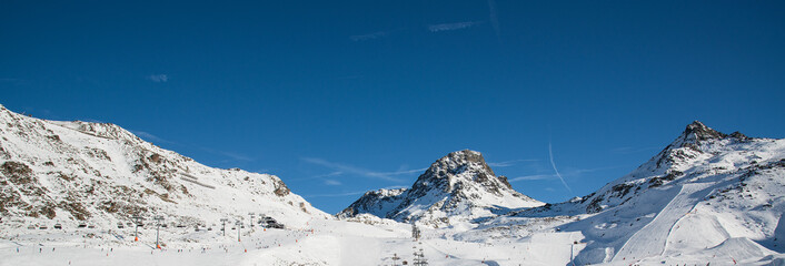 Fototapeta na wymiar Panorama of the Austrian ski resort Ischgl