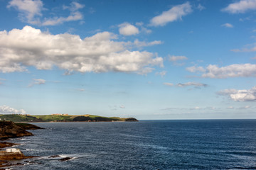 Punta de la guerra, comillas