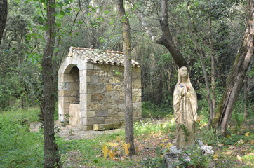 Chiesa di Santa Maria Angiargia a Collinas statua della madonna