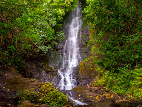 Likeke Falls, Kaneohe, Hawaii © Hawaiipix.com