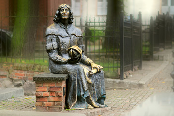 pomnik Mikołaja Kopernika,Olsztyn,Polska - obrazy, fototapety, plakaty