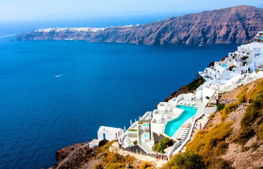 beautiful white houses in imprevigle santorini