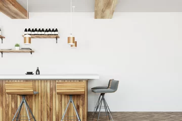 Crédence de cuisine en plexiglas Restaurant Support de bar en bois avec tabourets