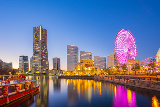Fototapeta Yokohama cityscape in Japan at night