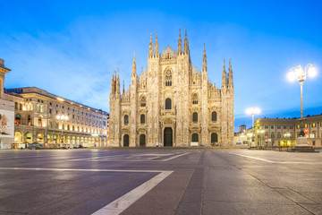 Fototapeta na wymiar Piazza del Duomo of Milan in Italy
