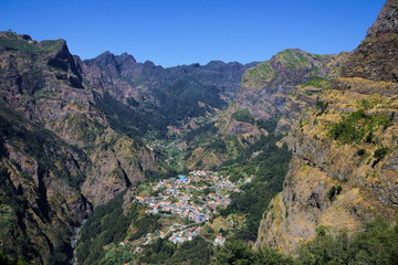 Fototapeta na wymiar Nonnental auf Madeira