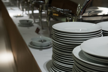 Obraz premium Food buffet in restaurant. catering in hotel for wedding party banquet event. eating, dining concept