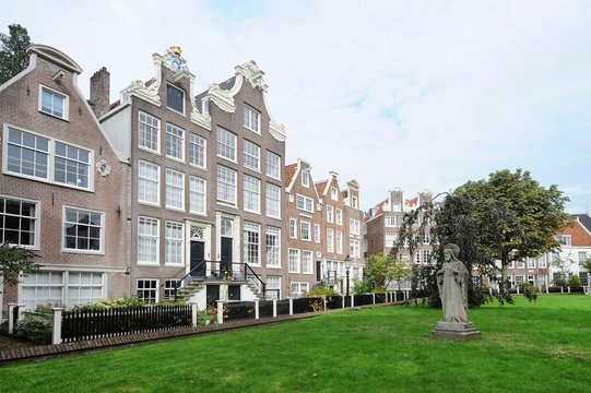 The Begijnhof in Amsterdam