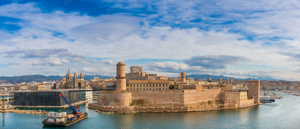 1000_F_176632996_fs33kub5hnPwcLs5IhuqmAdg9yymgJPC.jpg