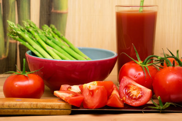 Tomato juice and asparagus